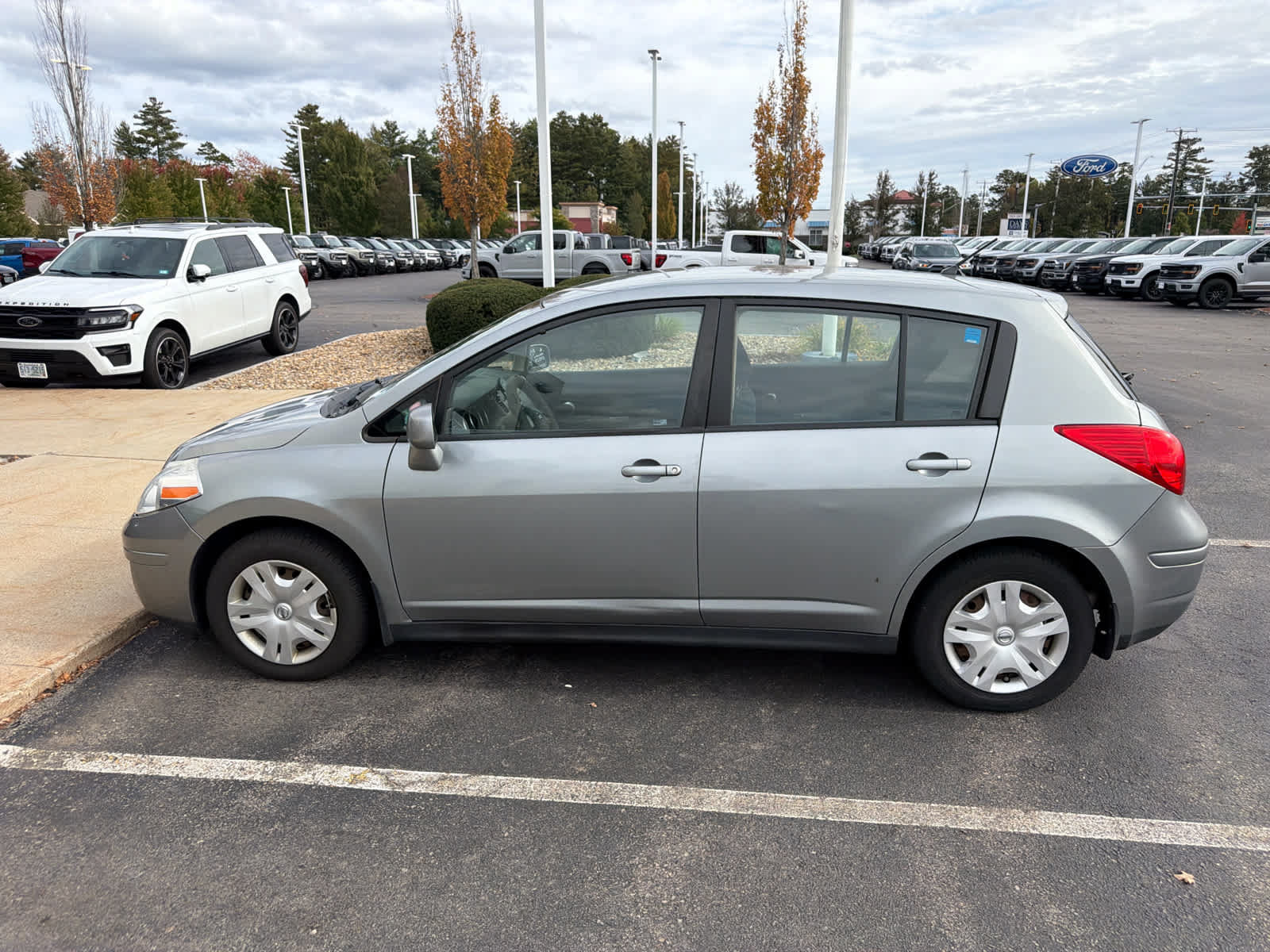Used 2011 Nissan Versa 1.8 S w/ Plus Pkg FWD image 7