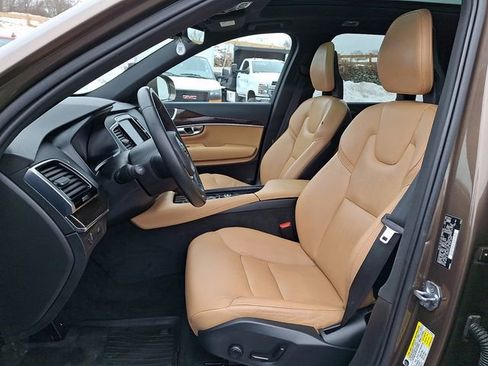 Used 2016 Volvo XC90 T6 Momentum w/ Protection Package Plus image 17