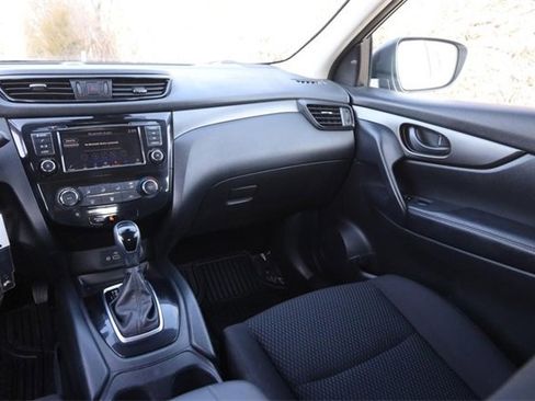 Used 2020 Nissan Rogue Sport S w/ Appearance Package image 22