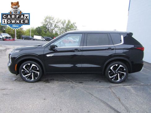 Used 2024 Mitsubishi Outlander SEL image 2