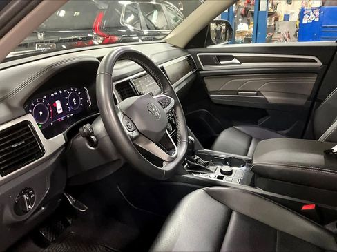 Used 2022 Volkswagen Atlas SE image 33