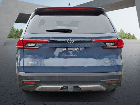 Used 2024 Toyota Grand Highlander Platinum image 5