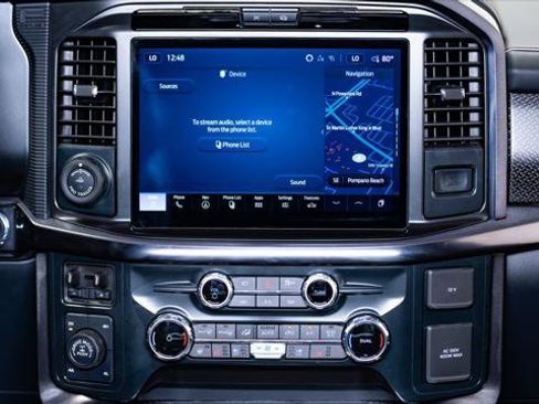 Used 2025 Ford F150 Lariat AWD/4WD image 27