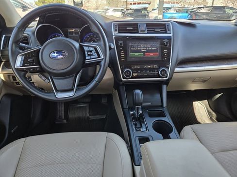 Used 2018 Subaru Outback 3.6R Limited image 16