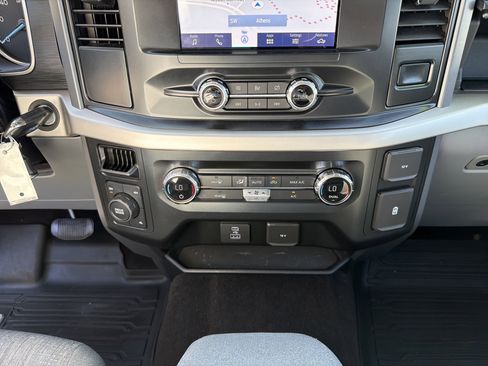 Used 2021 Ford F150 XLT w/ Equipment Group 301A Mid image 8