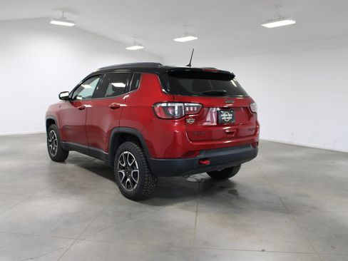 Used 2025 Jeep Compass Trailhawk image 7