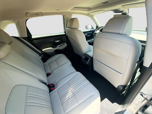 Certified 2024 Honda HR-V EX-L image 28