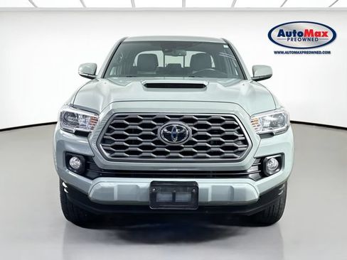 Used 2022 Toyota Tacoma TRD Sport w/ Technology Package AWD/4WD image 6
