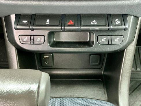 Used 2017 Chevrolet Colorado Z71 image 35