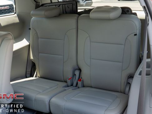 Used 2020 GMC Acadia SLT w/ Premium Package FWD image 34