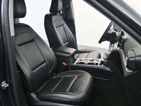 Used 2023 Ford Explorer XLT w/ Equipment Group 202A AWD/4WD image 28