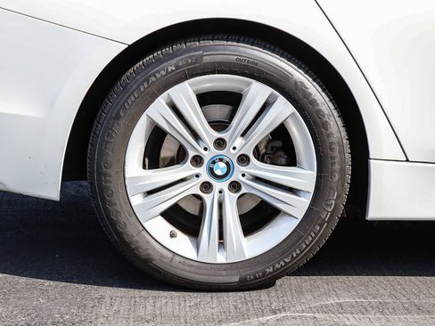 Used 2018 BMW 330e image 7