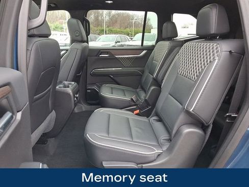 Used 2025 GMC Acadia Denali w/ LPO, Floor Liner Package image 12