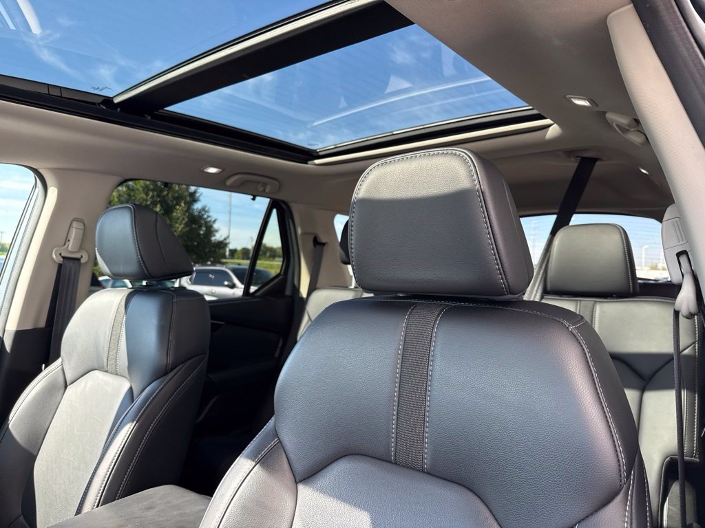 Used 2024 Honda Pilot Touring image 13