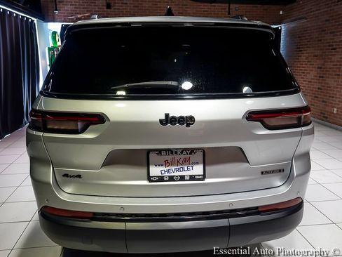 Used 2025 Jeep Grand Cherokee L Altitude AWD/4WD image 6