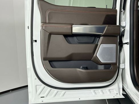 Used 2025 Ford F450 King Ranch w/ Chrome Package image 17