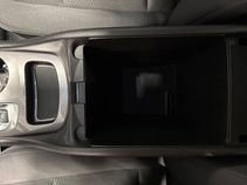Used 2023 Chevrolet Malibu LS FWD image 21