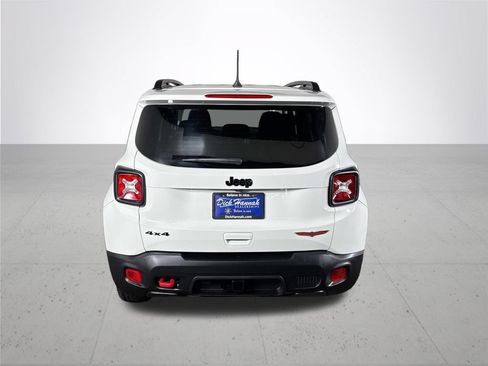 Used 2023 Jeep Renegade Trailhawk w/ Trailer Tow Group AWD/4WD image 7