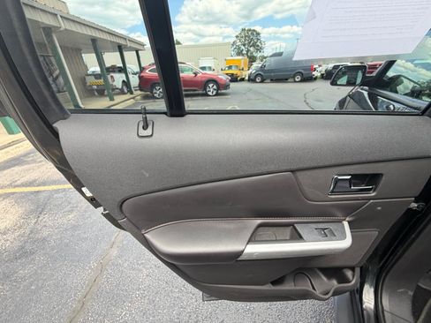 Used 2013 Ford Edge SEL FWD image 13