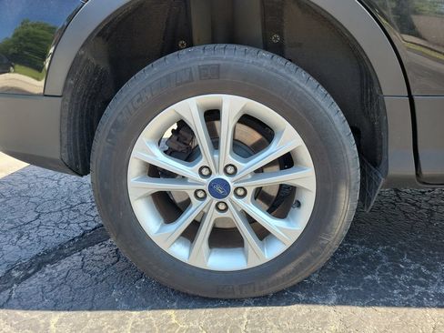 Used 2019 Ford Escape SE AWD/4WD image 5