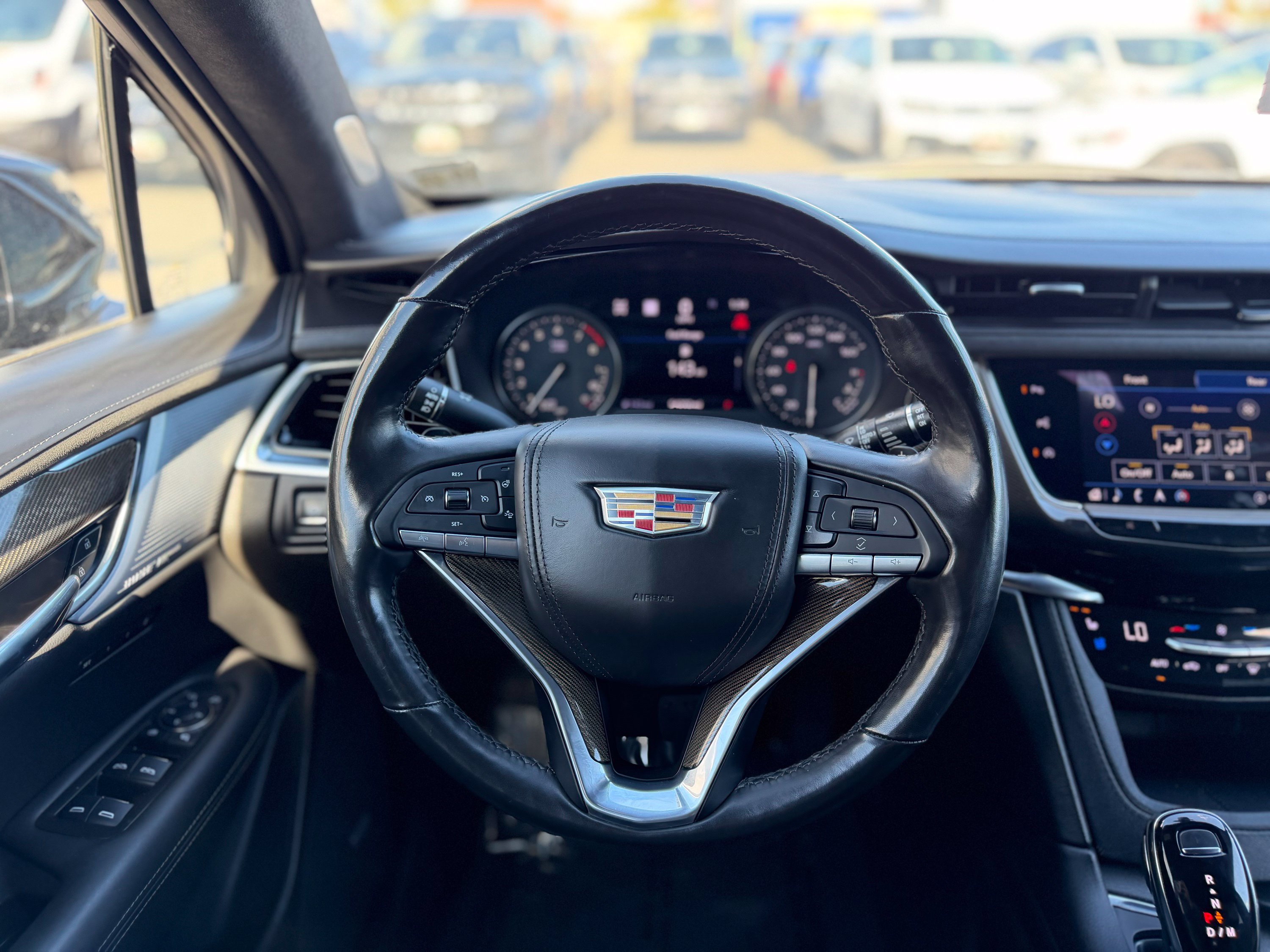 Used 2023 Cadillac XT6 Premium Luxury w/ Platinum Package AWD/4WD image 30