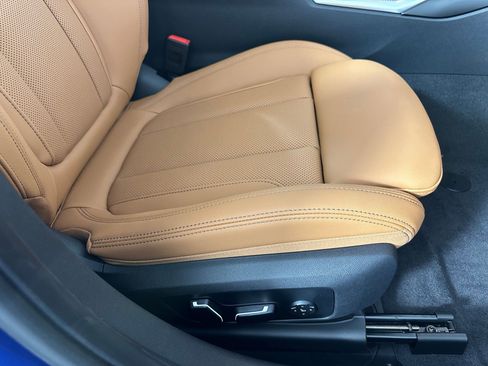 Used 2026 BMW 330i Sedan w/ M Sport Package RWD image 31
