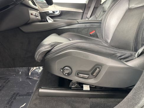 Used 2023 Volvo XC90 T8 Ultimate image 10