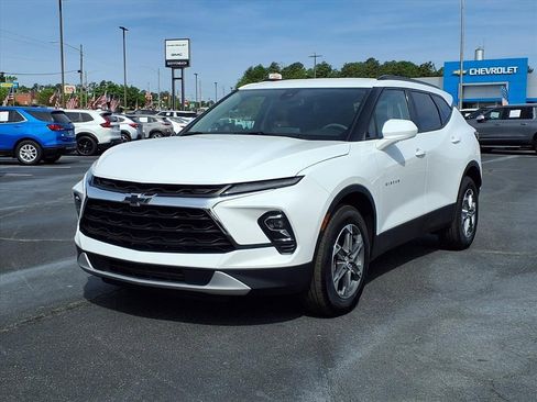 Used 2024 Chevrolet Blazer LT w/ Convenience Package FWD image 1