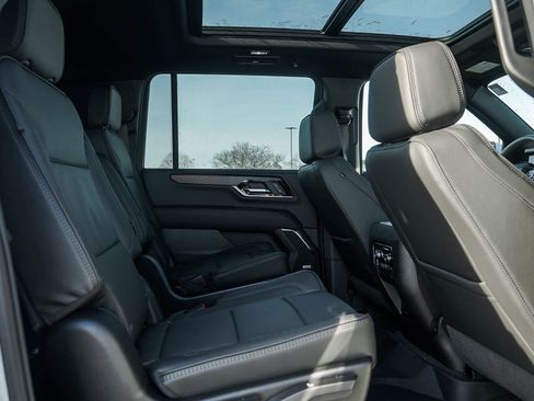 New 2026 GMC Yukon XL Denali w/ Sun & Power Step Package AWD/4WD image 13
