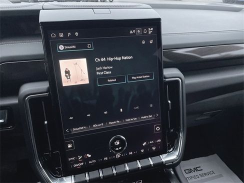 New 2026 GMC Yukon XL Elevation image 13