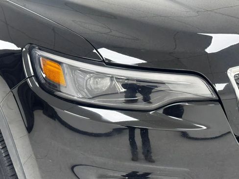 Used 2019 Jeep Cherokee Latitude w/ Popular Appearance Group image 32