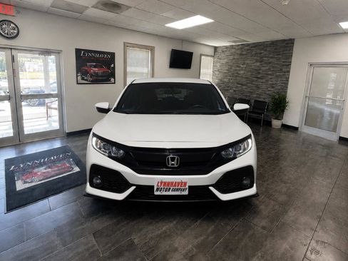Used 2018 Honda Civic Sport image 15