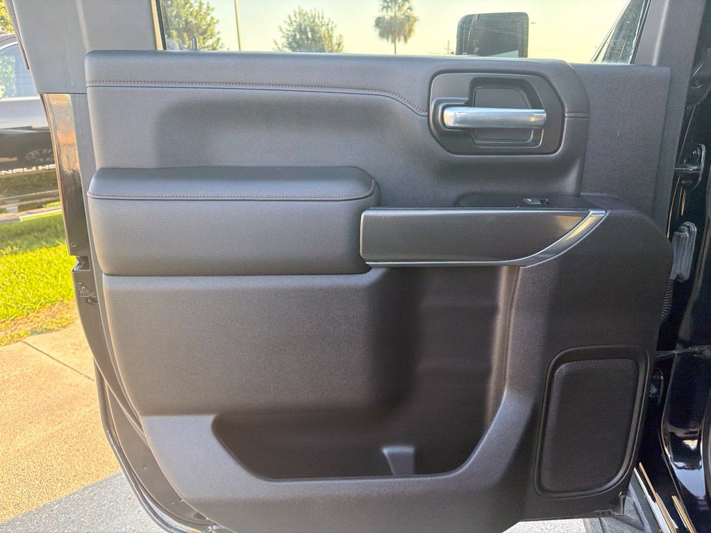 Used 2022 GMC Sierra 2500 AT4 w/ AT4 Preferred Package AWD/4WD image 13