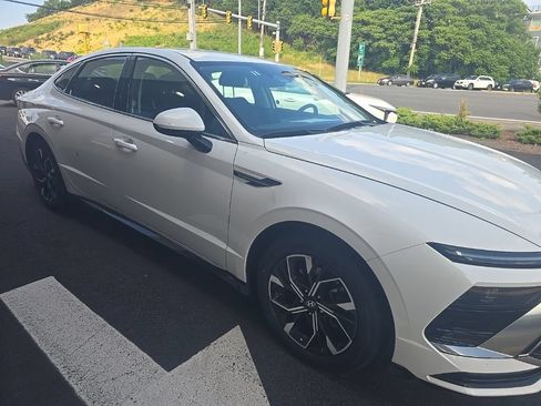Used 2025 Hyundai Sonata SEL FWD image 3