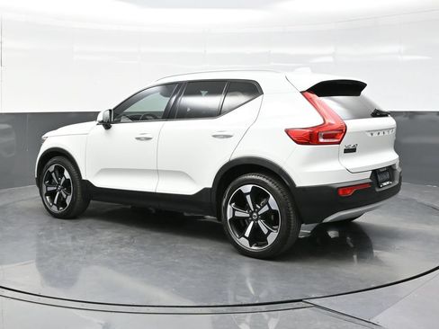 Used 2019 Volvo XC40 T5 Momentum AWD/4WD image 4