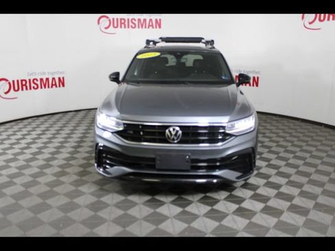 Used 2023 Volkswagen Tiguan SE R-Line AWD/4WD image 13