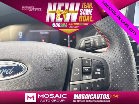 Used 2025 Ford Escape ST-Line image 27