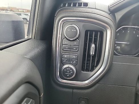 Used 2022 GMC Sierra 2500 AT4 w/ AT4 Preferred Package AWD/4WD image 21