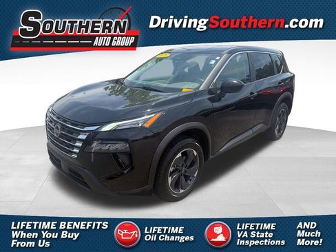 Used 2025 Nissan Rogue SV FWD image 1