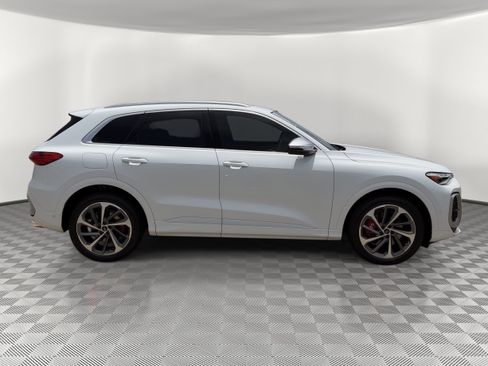 New 2026 Audi SQ5 Prestige AWD/4WD image 8