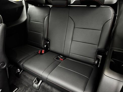 New 2026 Chevrolet Traverse Z71 w/ Enhanced Driving Package image 8