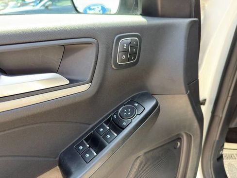 Used 2023 Ford Escape Platinum AWD/4WD image 19