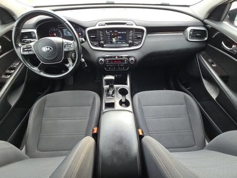 Used 2019 Kia Sorento FWD w/ LX Convenience Package image 34