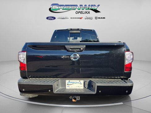 Used 2021 Nissan Titan SV w/ SV Convenience Package image 6