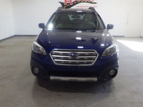 Used 2017 Subaru Outback 2.5i Limited AWD/4WD image 6