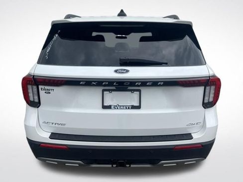 New 2026 Ford Explorer Active w/ Active Comfort Package image 3