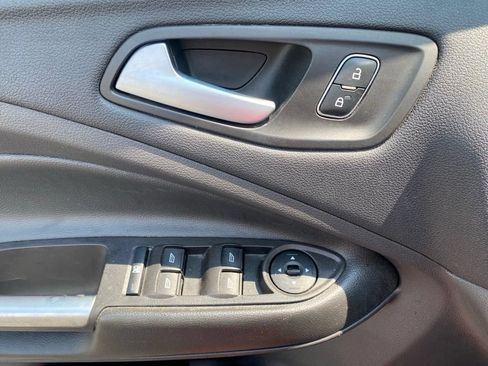 Used 2018 Ford Escape SE w/ SE Sport Appearance Package AWD/4WD image 13