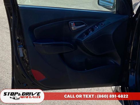 Used 2015 Hyundai Tucson Limited w/ Option Group 03 image 10