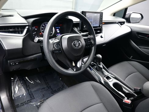Used 2022 Toyota Corolla LE FWD image 11