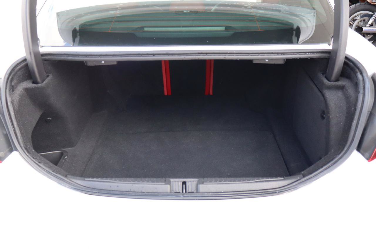 Used 2018 Alfa Romeo Giulia RWD image 35
